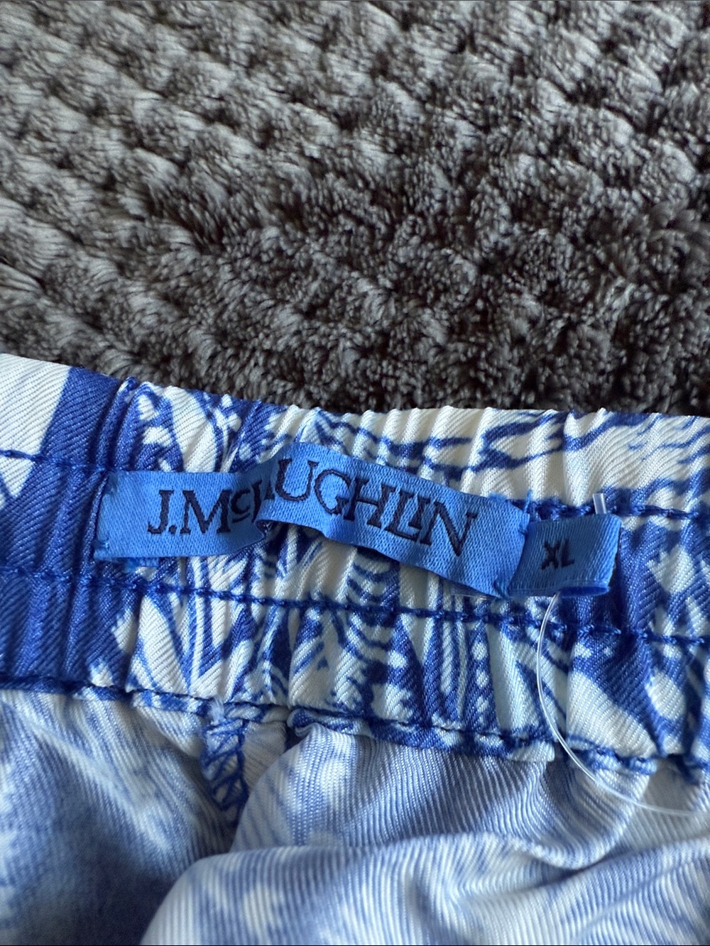 NWT J. McLaughlin Blue and White Botanical-Print Pants - Picture 2 of 5